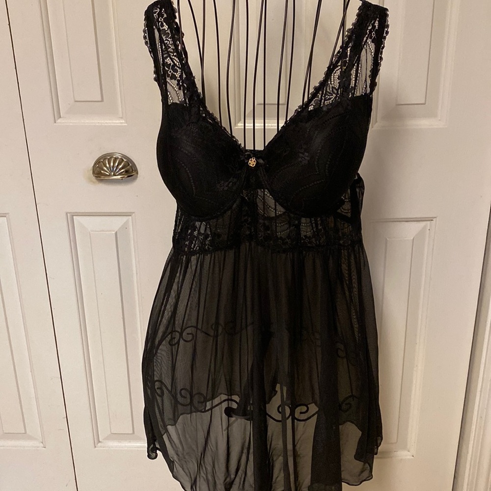 daisy fuentes 1X short black nightie